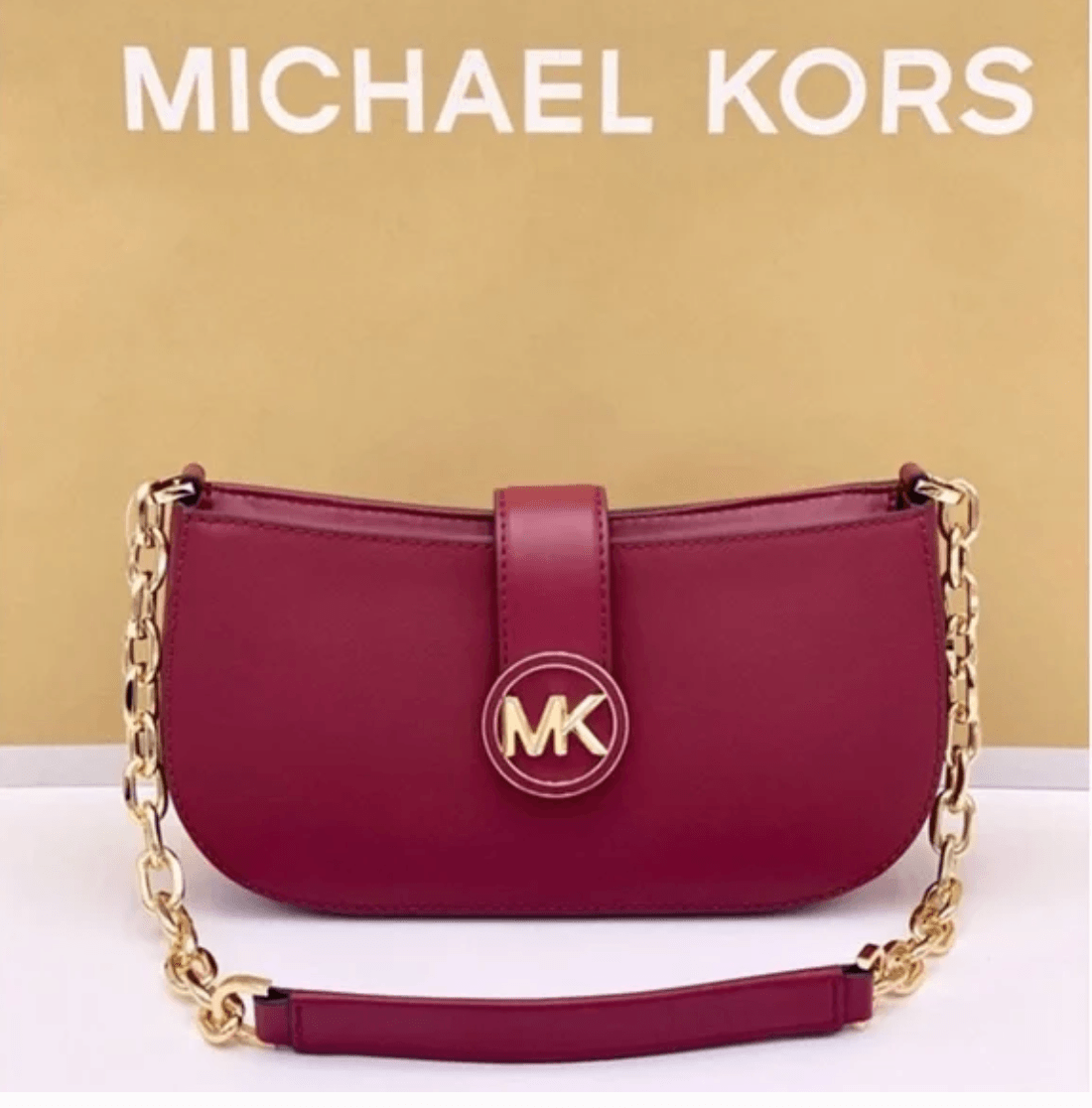 Mastering Style: A Comprehensive Guide to Michael Kors Handbags - Divitiae Glamour
